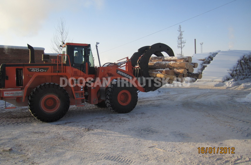 Фронтальный лесопогрузчик DOOSAN DL 420A (3 SP)