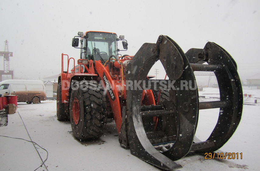 Фронтальный лесопогрузчик DOOSAN DL 550A (3 SP)