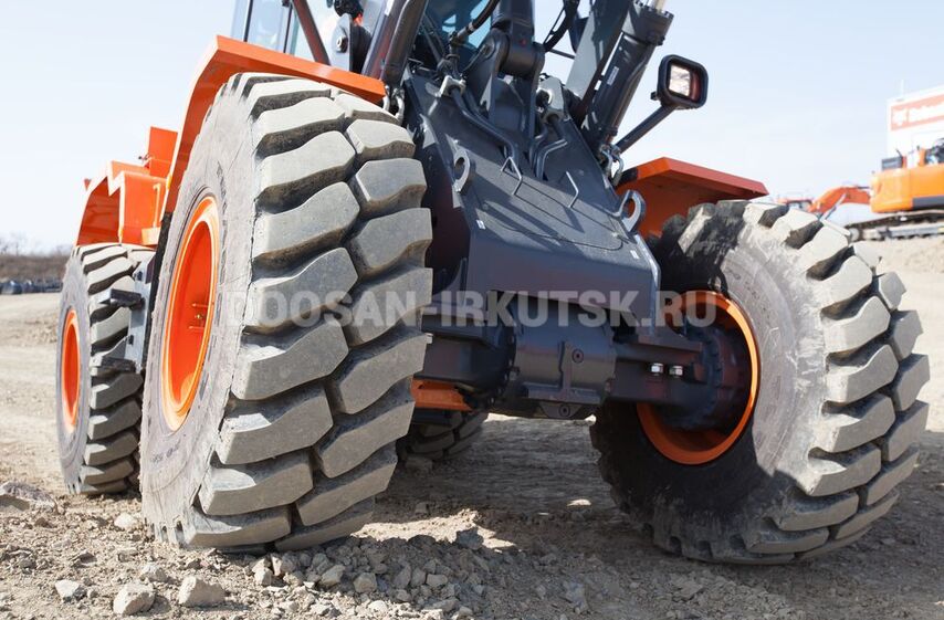 Колесный погрузчик DOOSAN DL 250A (3 SP)