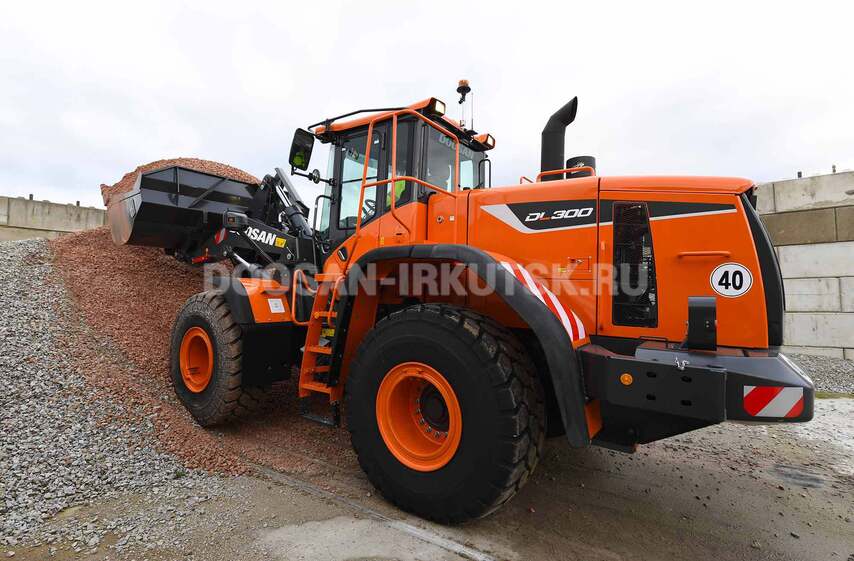 Колесный погрузчик DOOSAN DL 300A (3 SP)