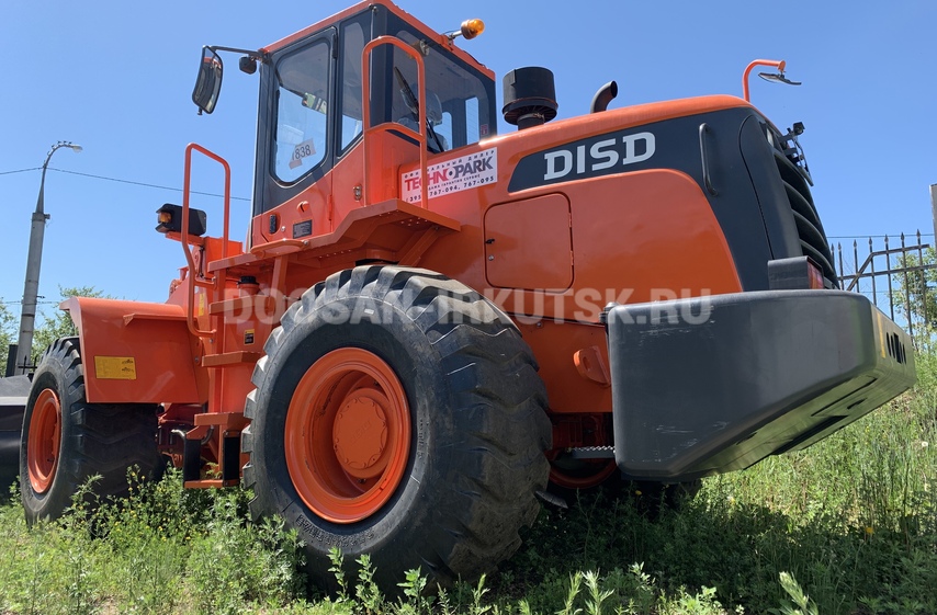 Колесный погрузчик DISD SD300