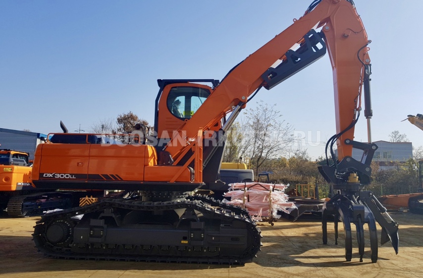 Бревноперегружатель гусеничный DOOSAN DX 300 LL