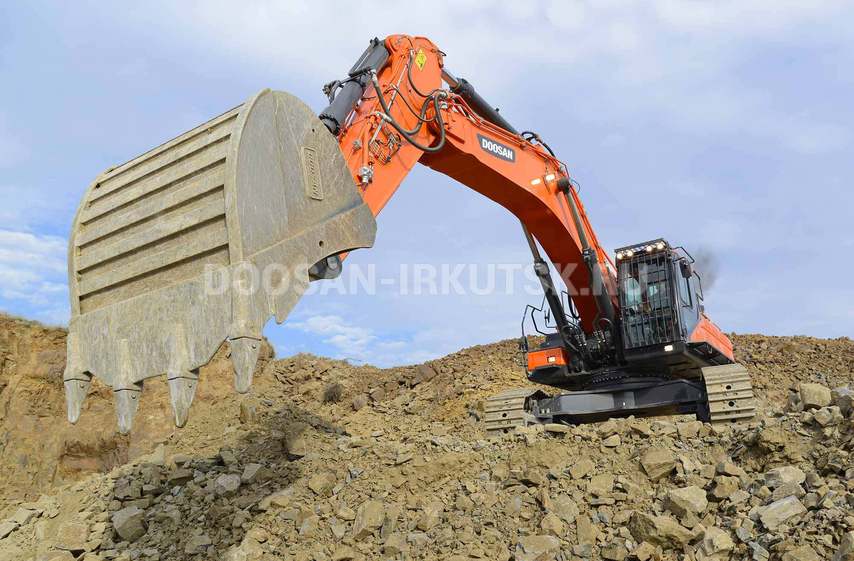 Doosan DX 520 LC в наличии у дилера в Иркутске - лизинг, продажа и запчасти