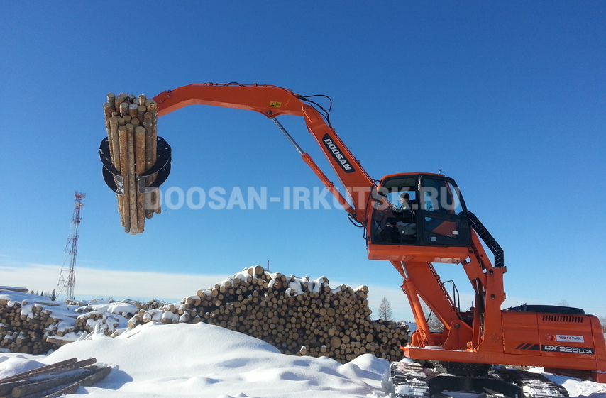 Бревноперегружатель гусеничный DOOSAN DX 225 LCA