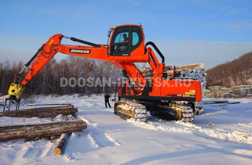 Бревноперегружатель гусеничный DOOSAN DX 225 LCA