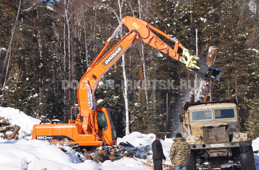 Бревноперегружатель колесный DOOSAN DX 210 WA